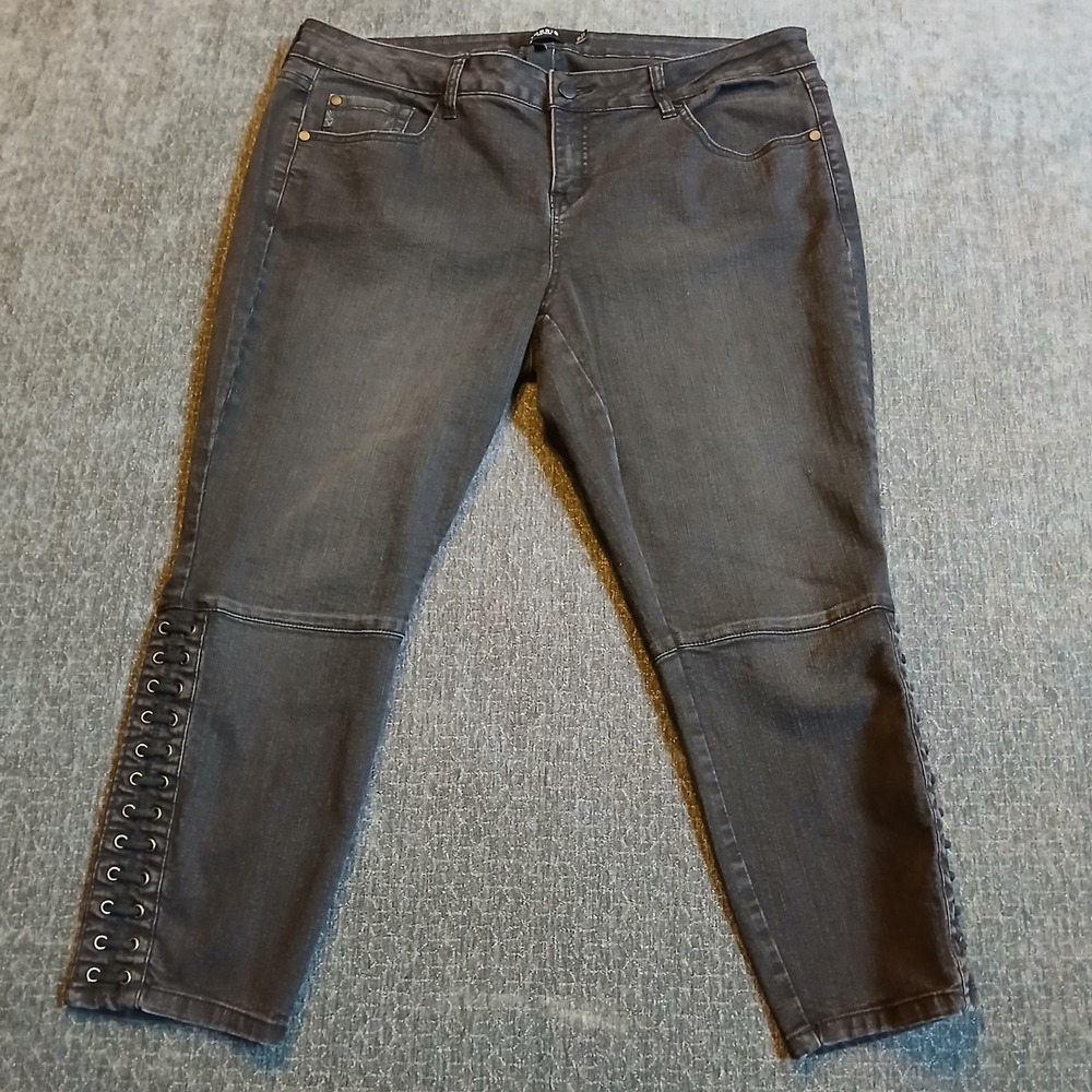 Torrid Denim Womens 18R Gray Lace Up Crop Skinny Jeans Mid Rise Stretch Moto